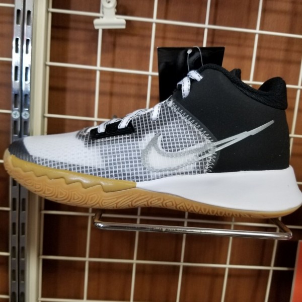 未使用タグ付】NIKE⭐︎カイリー7 Kyrie 7 GS バッシュ 25.0㎝ - www