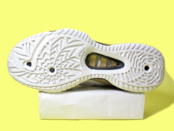 アディダスのアディゼロバッシュ３新色 山梨の バスケットボール専門店 ボンスポーツのスタッフ 土屋晴幸のブログ