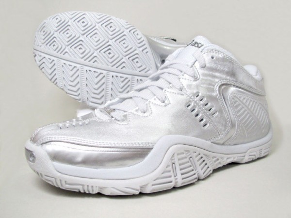 希少バッシュ アシックス 山梨の バスケットボール専門店 ボンスポーツのスタッフ 土屋晴幸のブログ