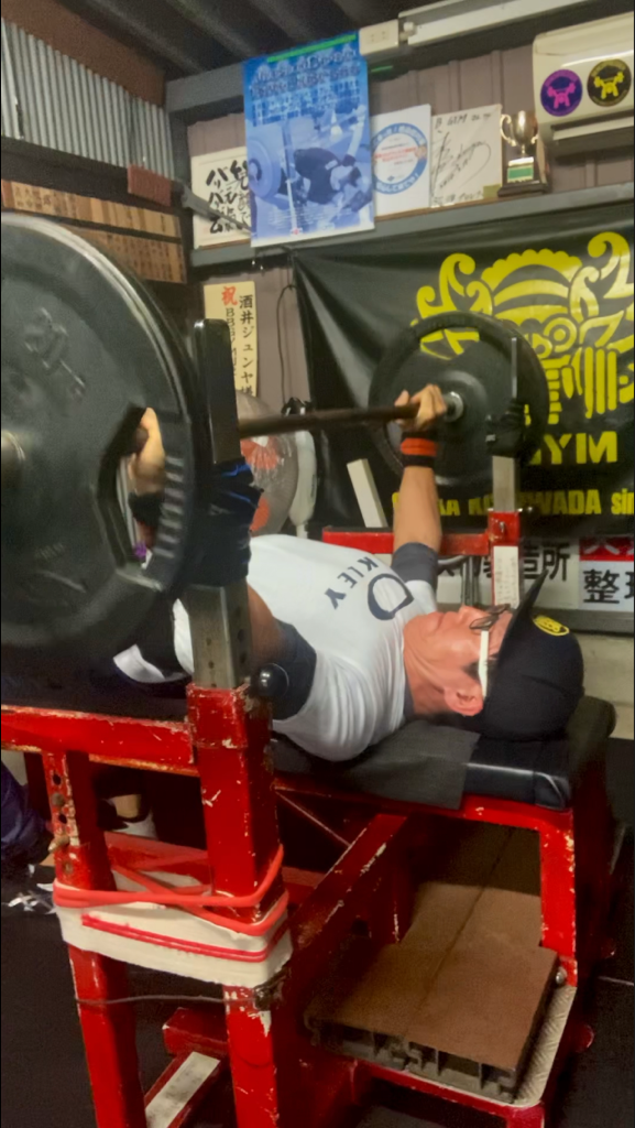 60kg ベンチ プレス