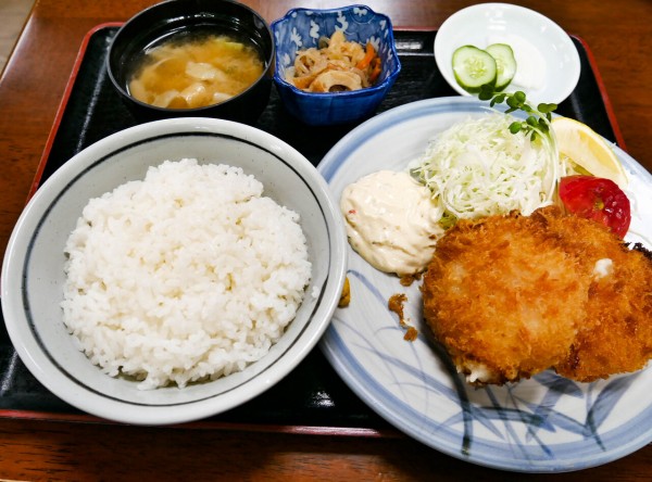 中浦和 老舗定食屋 楽亭 はいつでもランチタイム料金でメニュー多すぎ 西友の隣のコスパ最強店 浦和裏日記 さいたま市の地域ブログ