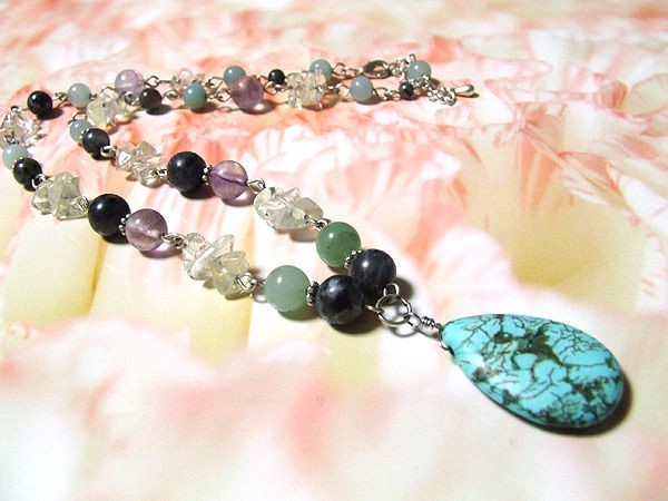 ターコイズドロップ＆天然石マルチネックレス : ビーズな日々。