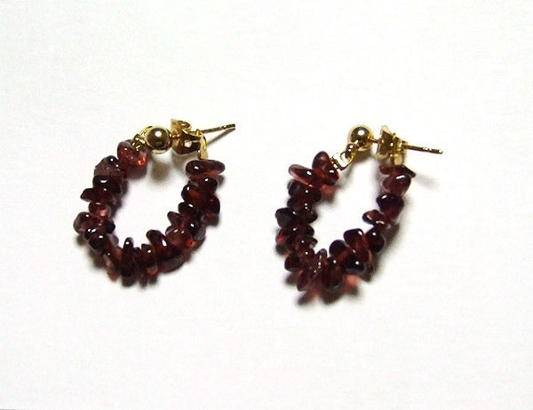 ピアスいっぱい ビーズな日々