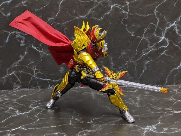 S.H.Figuarts(真骨彫製法)】「仮面ライダーキバ エンペラーフォーム