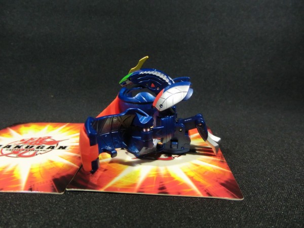 メビウスのバリを越えて」の巻（『爆丸 羅（バリ）ビヨンド』） : べに