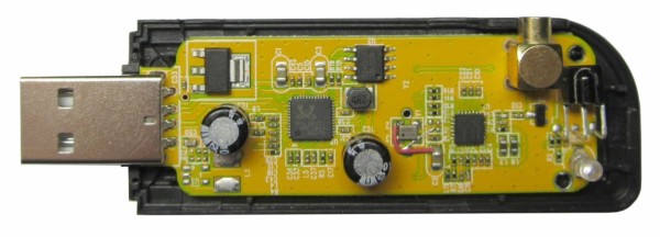 RTL-SDR TCXO（温度補償型水晶発振器）搭載カスタムチューナー