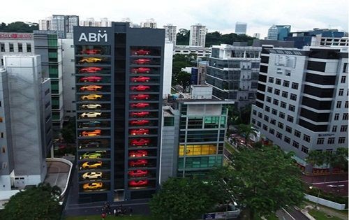 画像あり シンガポールの 高級車の自販機 が話題に たったの3分で車が買える ネクスト速報