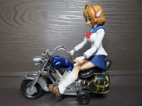 100円ショップ セリアのバイクを検証 評価辛口 フィギュア イラスト研究所