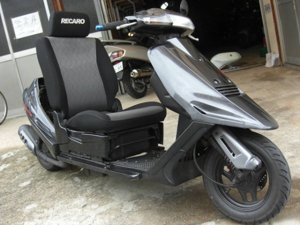 車のシートをバイクに ヤフオクにトンデモ改造バイク バイクふれんず バイクまとめブログ