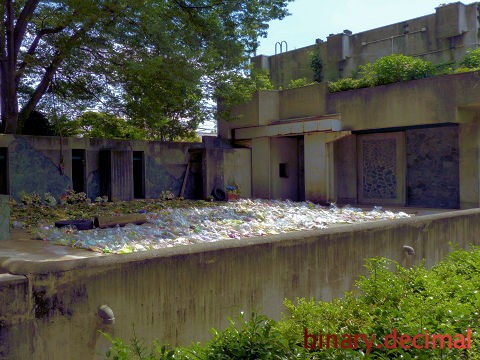 アジアゾウ はな子さんの弔問へ 梅成亭