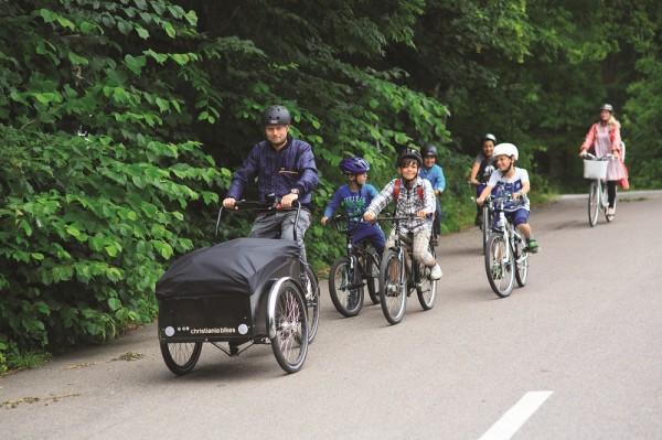 子どもだけで通学させることは世界の非常識？／徒歩通学のメリットや 