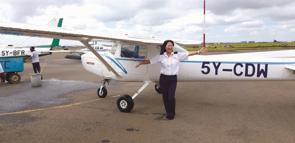 マサイマラの野生動物を空から保護する Mara Sora Project マラソラプロジェクト 開始 始まったパイロットライセンス取得のための訓練 Big Issue Online