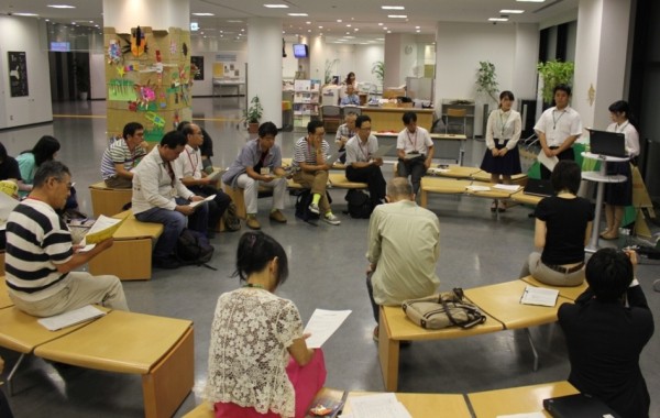市民企画のイベントが年200回 伊丹市立図書館 ことば蔵 の運営会議とは 今 本屋で図書館を考える トークイベントレポート１ Big Issue Online