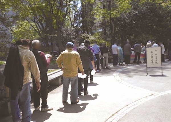 路上で凍死する人をなくしたい と支援して18年 稼げるようになる自立だけでなく 生き方を選択できる 自律 の支援へ Big Issue Online