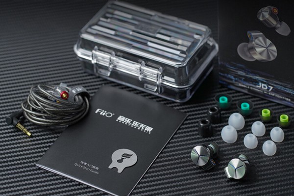 FiiO JD7 シングルダイナミックインイヤーモニター FiiO JD7 シングルダイナミックインイヤーモニター イヤホン