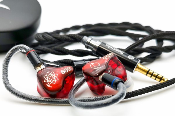 イヤホン SeeAudio BRAVERY RB Edition SeeAudio Bravery RB Edition」 高音質ミドルグレード4BA