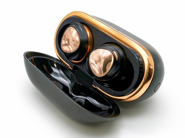 SOUNDPEATS Opera05」 2BA+1DDハイブリッド構成にハイレゾ「LDAC