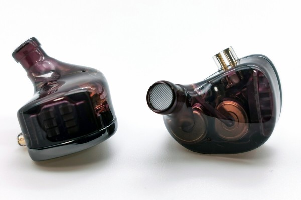 CCA DUO」 新しい7mm×2基の2DD構成、よりコストをかけた設計