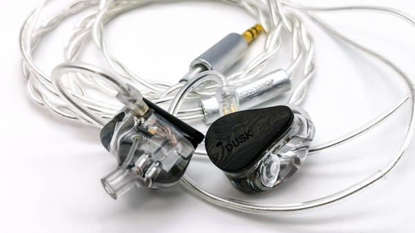 水月雨 MOONDROP x Crinacle DUSK MOONDROP x CRINACLE DUSK 2DD+2BA+2Planar In-ear Monitor