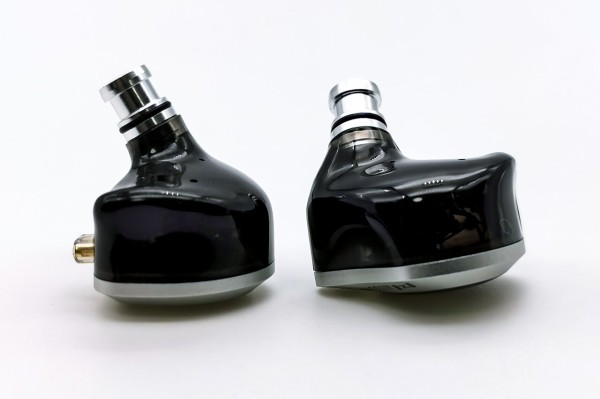 HZSOUND GINKGO (銀杏)」 セラミック複合振動板DD＋PZTのデュアル構成