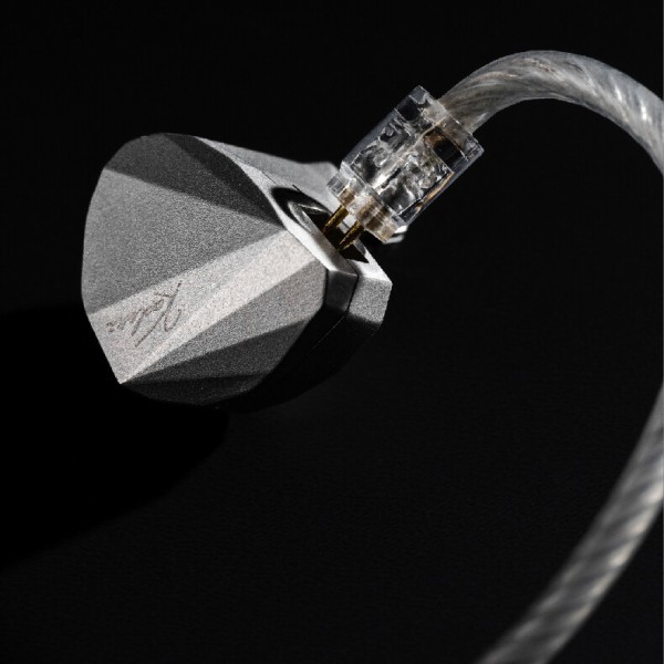 棚からレビュー】 水月雨「Moondrop Kadenz」 さらに進化した技術で