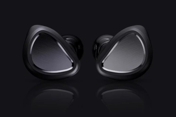 Astrotec Archimedes ATS-01」 14.8mm平面ドライバー+ピエゾ構成