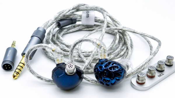 TRN WHALE SHARK 有線イヤホン　中華イヤホン TRN WhaleShark」 個性的で美しいデザインに独自3DD+1Planar構成