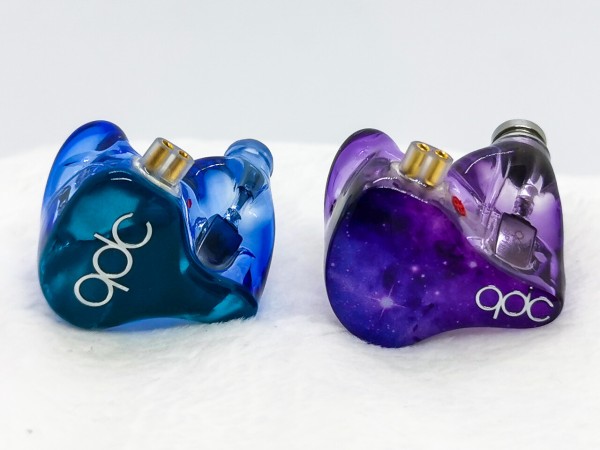 qdc URANUS 有線イヤホン 紫/青 ハイブリッド密閉型カナルイヤホン | qdc | QDC-HYBRID-URANUS-S
