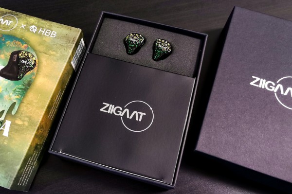 ZiiGaat x HBB: Arcadia」 HBB氏コラボによる2BA+1DD構成。Knowles製BA