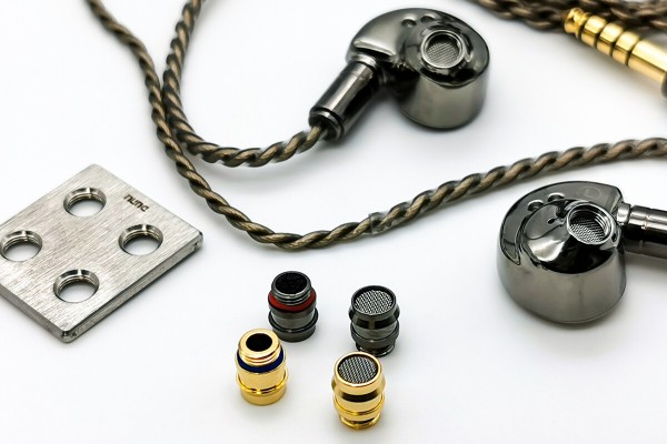 DUNU HAYABUSA ULTRA」 上位モデルを踏襲した高性能ドライバーによる質