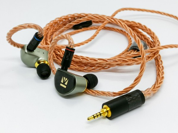 KBEAR Diamond」 DLCドライバー搭載。柔らかい中高域とパワフルな低域