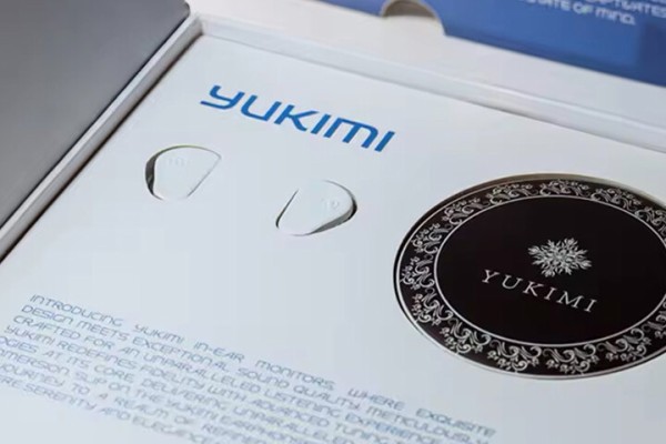ANGELEARS × CVJ YUKIMI」 雪をイメージしたデザインに硬質な