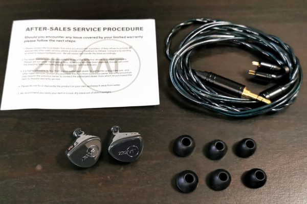 ZIGAAT CINNO ziigaat イヤホン　極美品 ZiiGaat Cinno」 4BA+1DD構成で巧みな音作りによる豊かさと一