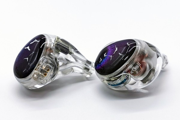 Kinera Celest PhoenixCall」 クリアシェルに独特な1DD+2BA+2FPD構成