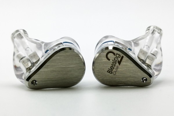 棚からレビュー】 「Moondrop x Crinacle Blessing2:Dusk」 洗練され