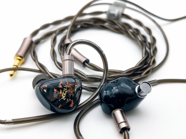 TINHIFI T3 Plus/ TKZK OURANOS 中華イヤホン名機2本 TKZK Ouranos」 美しい3Dプリントシェル、CNT振動板のスピード感があり