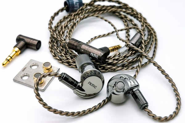 DUNU HAYABUSA ULTRA」 上位モデルを踏襲した高性能ドライバーによる質