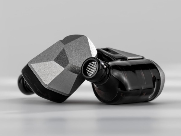 水月雨「Moondrop Harmon (和鳴)」 XTM Seriesの3DD構成。同社