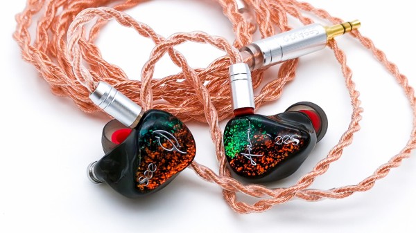 See Audio ANOU」 新ブランドが放つ日本限定3BAモデル。美しいデザイン