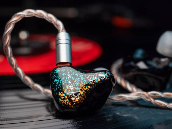 See Audio ANOU」 新ブランドが放つ日本限定3BAモデル。美しいデザイン