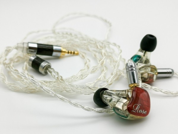 NICEHCK LitzPS」（4芯 純銀線）／ 「NICEHCK C8-1」（8芯 ミックス線