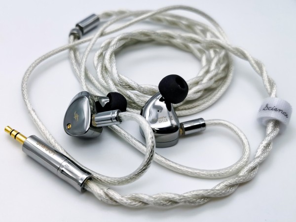 SIMGOT ET142」 12.1mm平面+多層PZTハイブリッド。同社らしい音