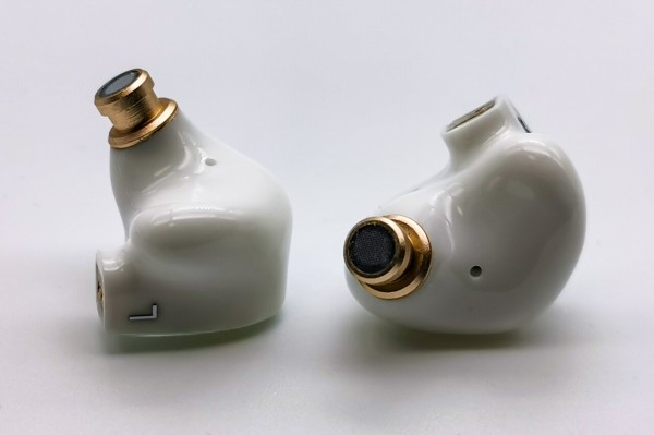 【極美品】DARUMA AUDIO すずらん スズラン 付属品未使用 オマケ付き Amazon.co.jp: 【国内正規品】 DARUMA AUDIO 有線イヤホン