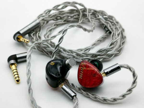 MYER-AUDIO CKLVX D62」 サイズの異なるDDを含む6BA+2DD構成。パワフル