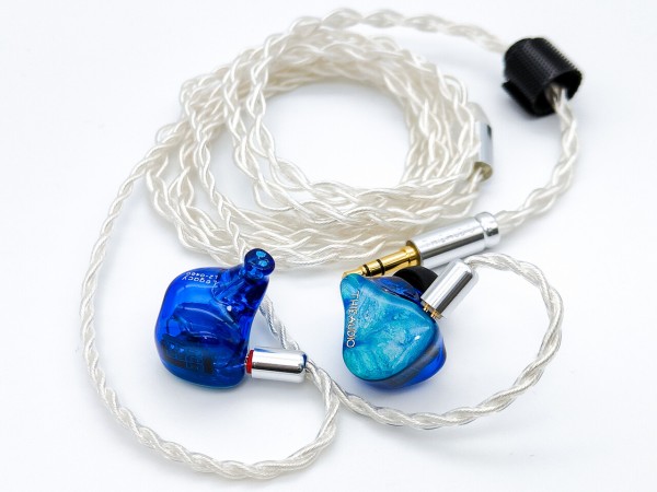 THIEAUDIO Legacy2」 美しいシェルとバランスの良いサウンド