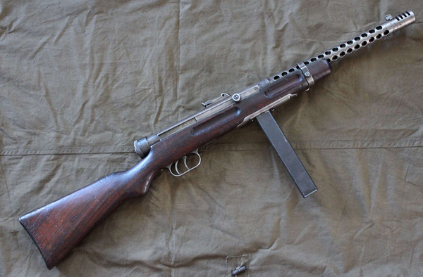 モスキート の愛称で知られる第二次世界大戦前の1938年にベレッタ社がイタリア警察向けに開発した短機関銃 ベレッタ M38aとは Gun Geek