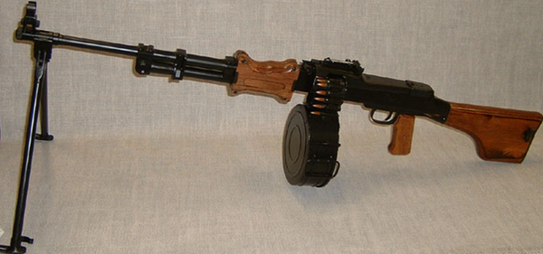 ヴァシーリー デグチャレフが1944年に設計した軽機関銃 Rpdとは Gun Geek