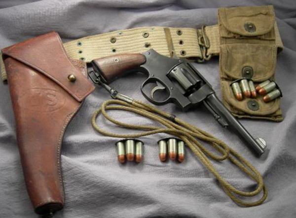 第一次世界大戦時コルト社とs W社が開発した回転式拳銃 M1917リボルバーとは Gun Geek