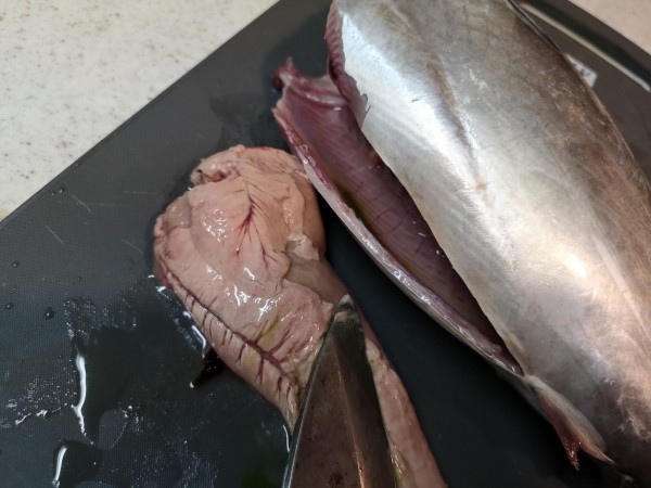 丸ごとのカツオを捌いてみました 気まま料理で レシピとか Powered By ライブドアブログ