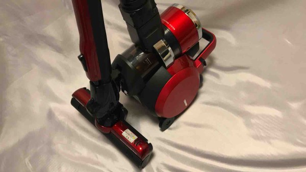 レビュー】軽量コンパクトでパワフルな掃除機：TOSHIBA TORNEO V VC